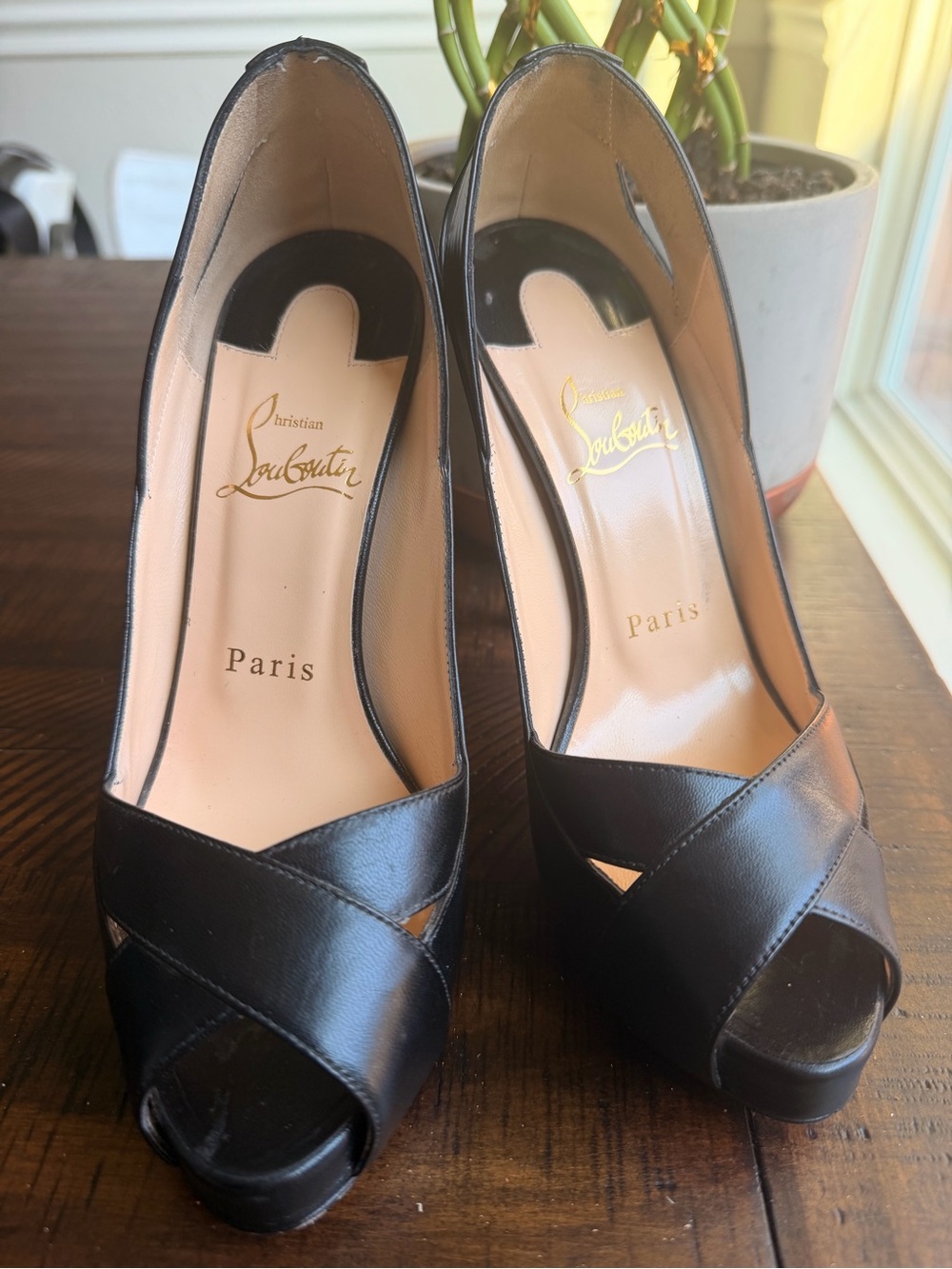 Christian Louboutin Academia leather Pumps